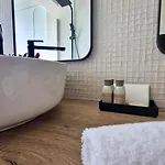 Waterside Hotel 3*