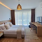 Waterside Hotel