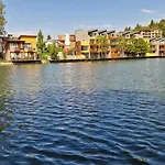 Waterside 3*