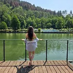 Waterside Otel