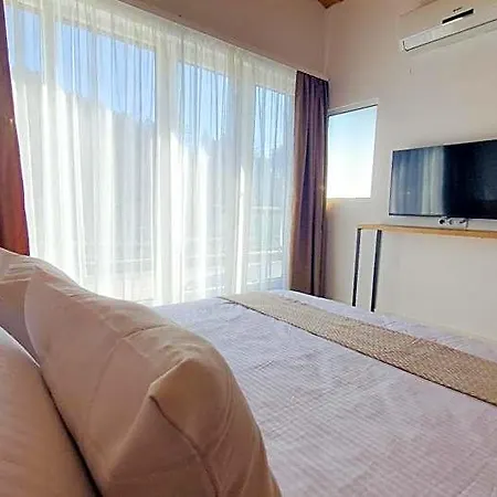 Waterside 3* אוגניאנובו