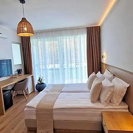 Waterside Hotel