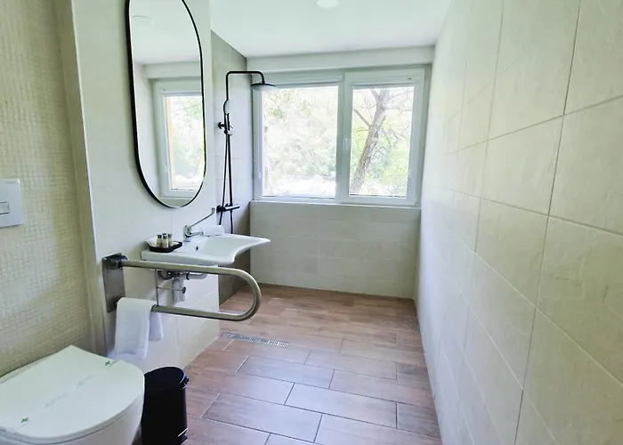 Waterside 3* אוגניאנובו