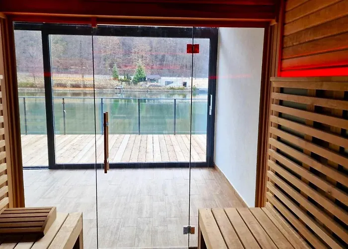 Waterside אוגניאנובו