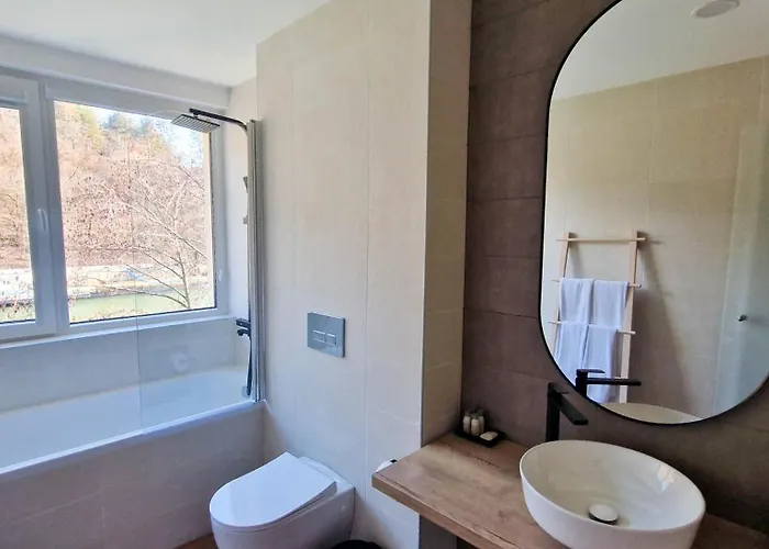 Waterside 3* אוגניאנובו