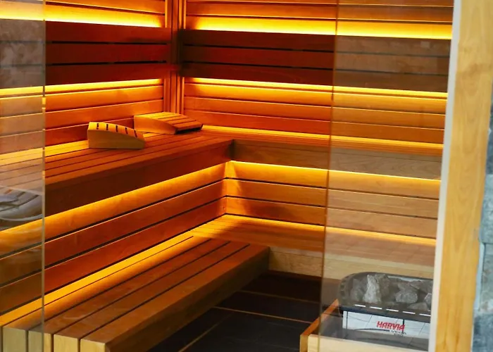 מלון Waterside 3*